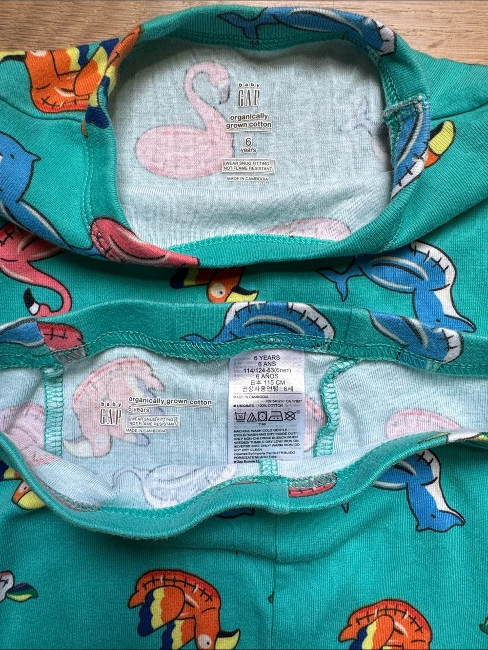 Kids’ Gap Pool Floats Snug Fit Pajama Set - Size 6